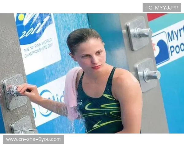 从高空一跃而下探寻跳水运动背后的力量与美学